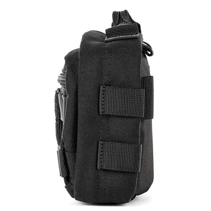Vista lateral de la mochila 5.11 MOAB 3 mostrando correas MOLLE. Diseño compacto y funcional para equipamiento táctico.

