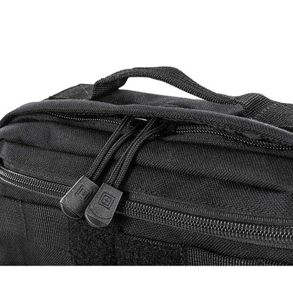 Detalle del cierre doble y asa superior reforzada de la mochila táctica 5.11 MOAB 3. Acceso rápido y cómodo para tus esenciales diarios.
