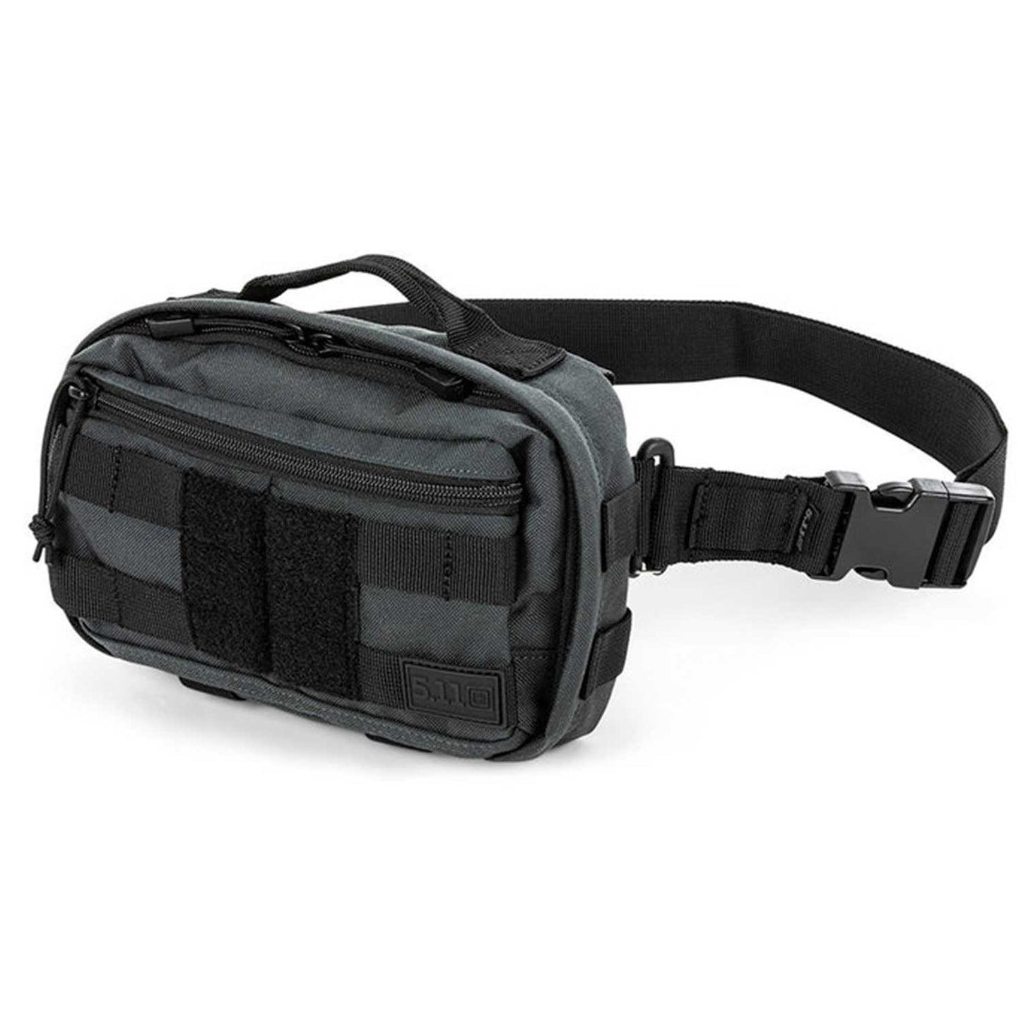 Mochila táctica 5.11 MOAB 3 con cinturón ajustable y hebilla robusta. Ideal como mariconera táctica para senderismo o uso militar.