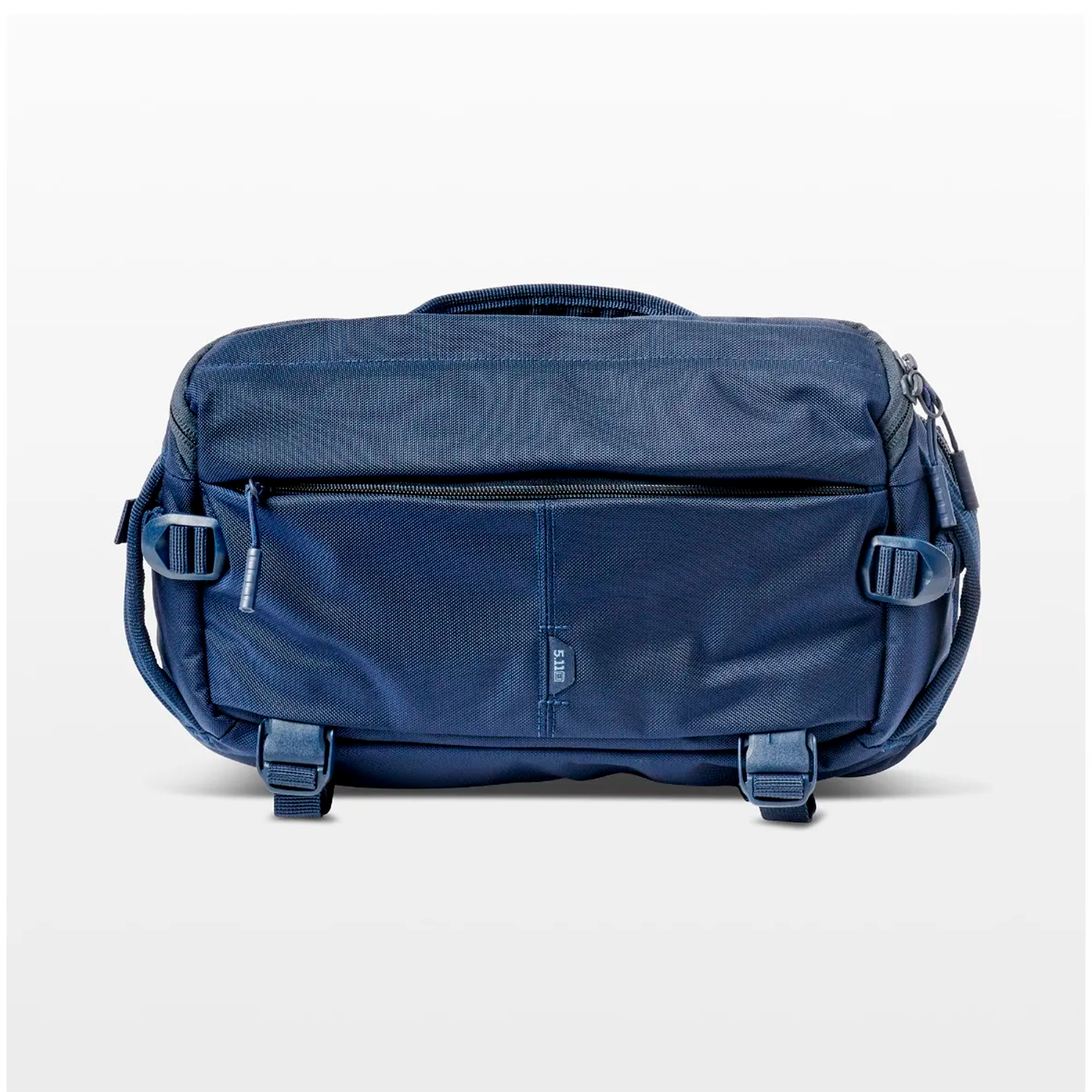 Vista trasera de la mochila táctica Lcv8 5.11 con bolsillo exterior y correas ajustables. Mochila bandolera 5.11 para organización eficiente.