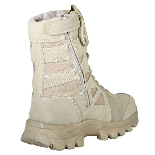 BOTAS TACTICAS RAM se muestra imagen de bota táctica con enfoque en el cierre lateral, destacando la practicidad al momento de poner y quitar el calzado de forma rápida y cómoda.