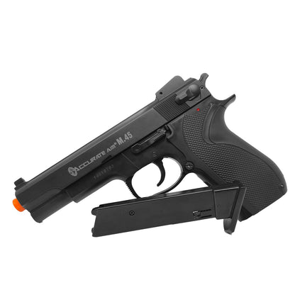Se muestra pistola M45 ENFORCER con el cargador fuera, permitiendo apreciar su sistema de carga.