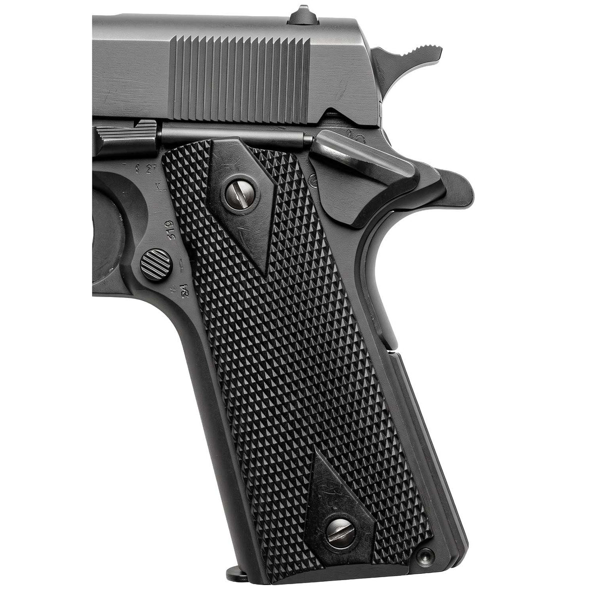 Se muestra pistola M45 ENFORCER en detalle, apreciando su empuñadura texturizada para un mejor agarre.