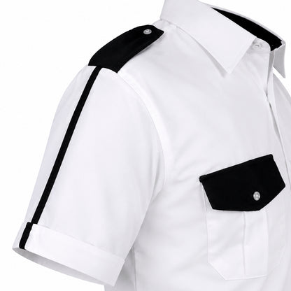 Se muestra camisa manga corta de seguridad privada en foto de perfil, ideal para observar su caída, corte y estilo profesional.