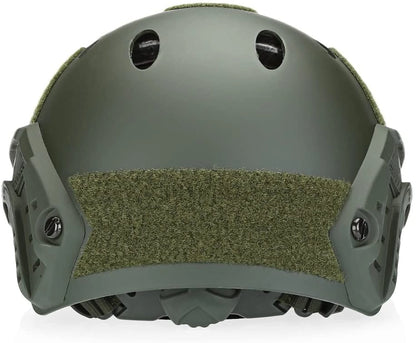 Vista trasera del Casco Táctito Fast de Polímero Ligero Porta Accesorios verde con velcro para parches. Accesorio táctico para Airsoft y Gotcha.